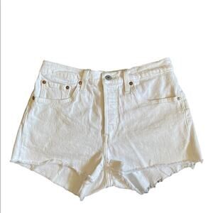 Levi’s 501 mid rise white jean shorts size 28